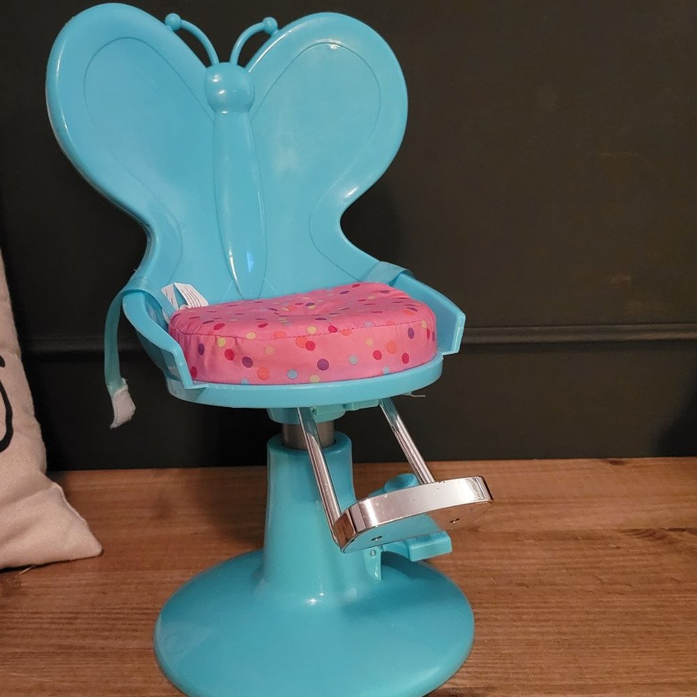 My Life salon chair and vanity